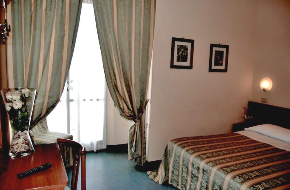 Hotel Acerboli Римини Экстерьер фото
