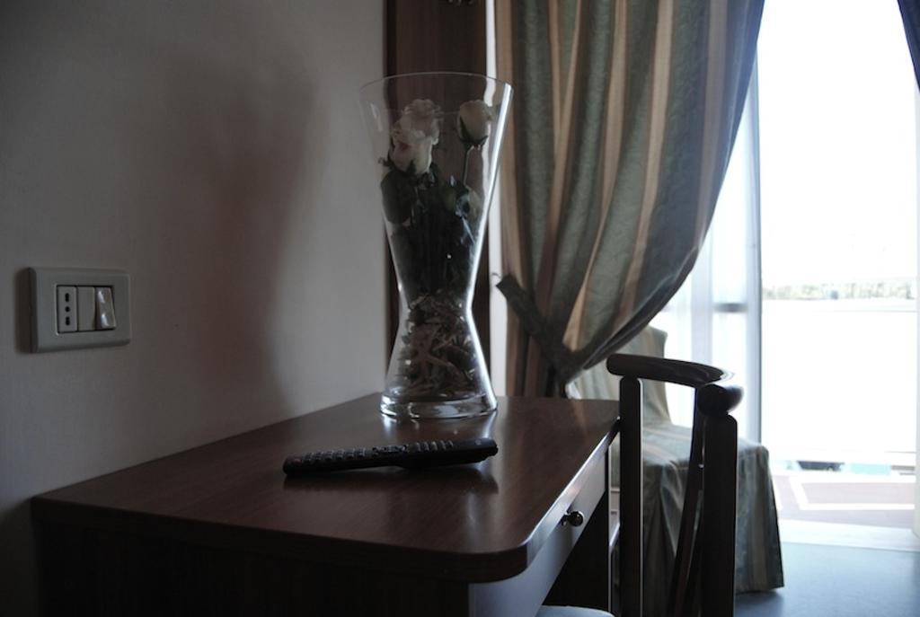 Hotel Acerboli Римини Номер фото